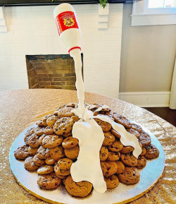 custom groom's cakes, wedding cake bakery mckinney tx