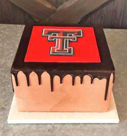 custom groom's cakes, wedding cake bakery mckinney tx