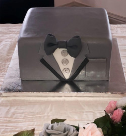 custom groom's cakes, wedding cake bakery mckinney tx