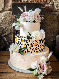 custom wedding cakes, brides cakes, bakery mckinney tx