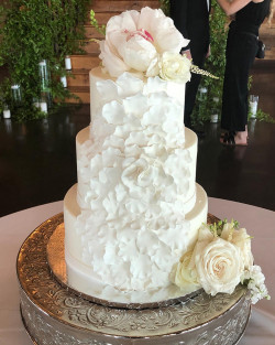 custom wedding cakes, brides cakes, bakery mckinney tx