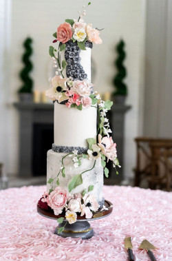 custom wedding cakes, brides cakes, bakery mckinney tx